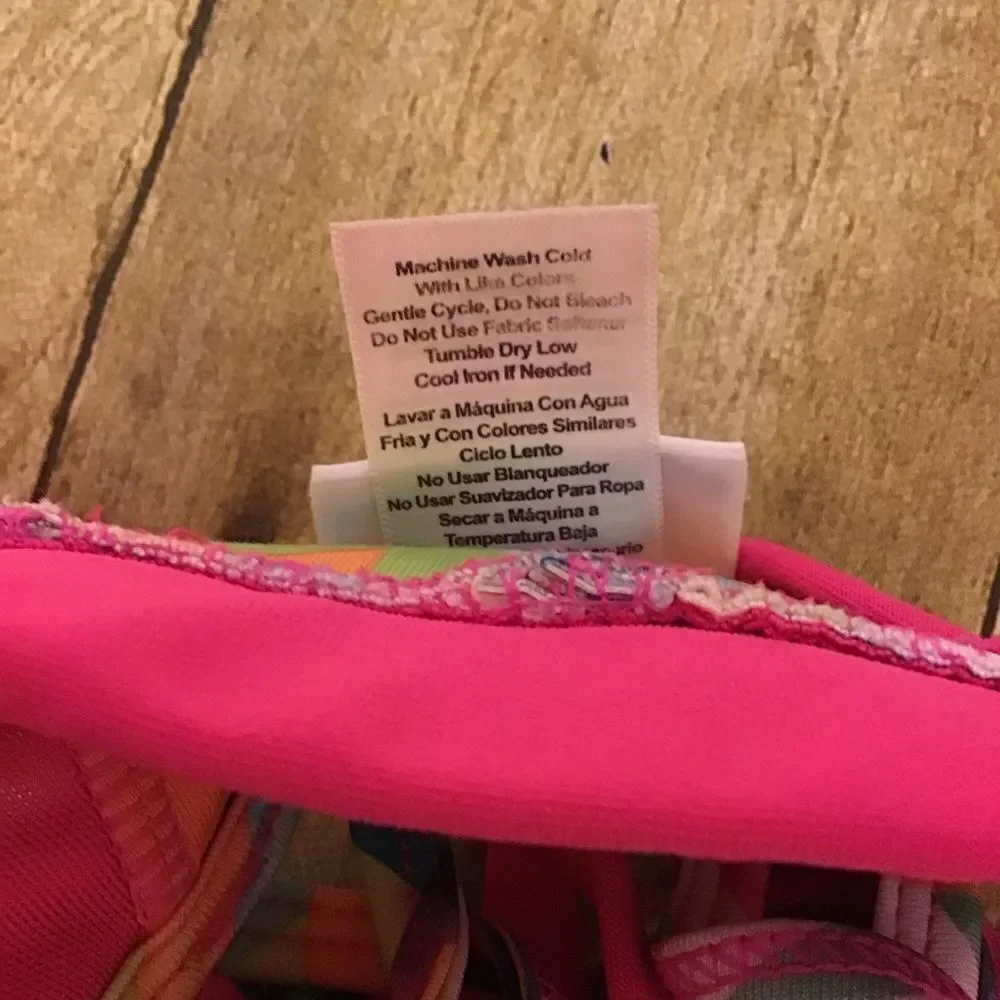 Avia pink trim